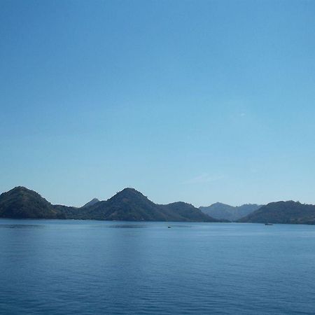 Luwansa Beach Resort Labuan Bajo Bagian luar foto