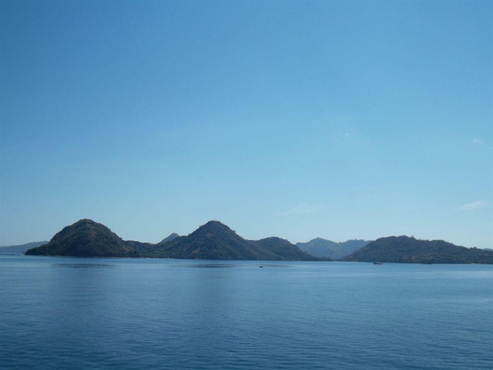 Luwansa Beach Resort Labuan Bajo Bagian luar foto