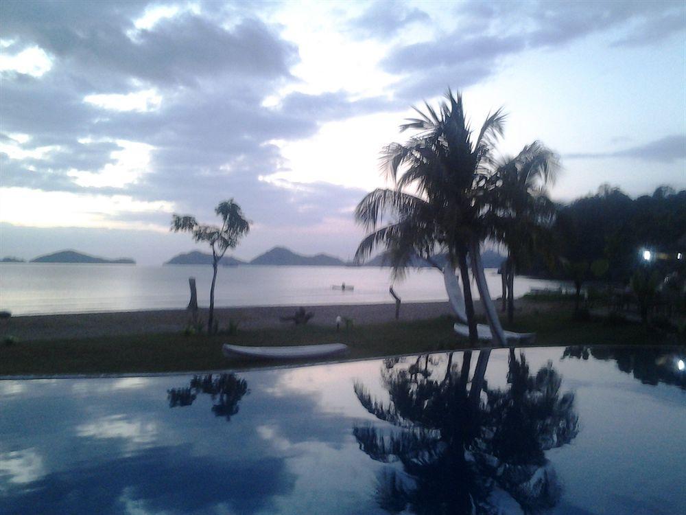Luwansa Beach Resort Labuan Bajo Bagian luar foto