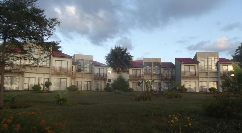 Luwansa Beach Resort Labuan Bajo Bagian luar foto