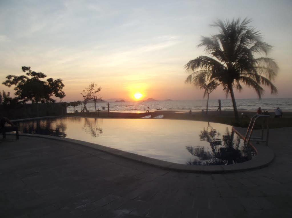 Luwansa Beach Resort Labuan Bajo Bagian luar foto
