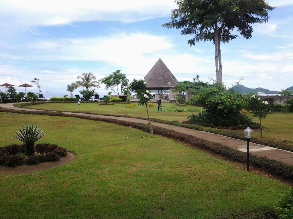 Luwansa Beach Resort Labuan Bajo Bagian luar foto
