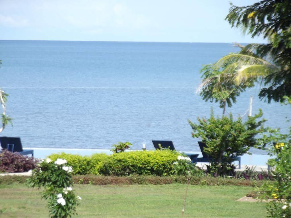 Luwansa Beach Resort Labuan Bajo Bagian luar foto